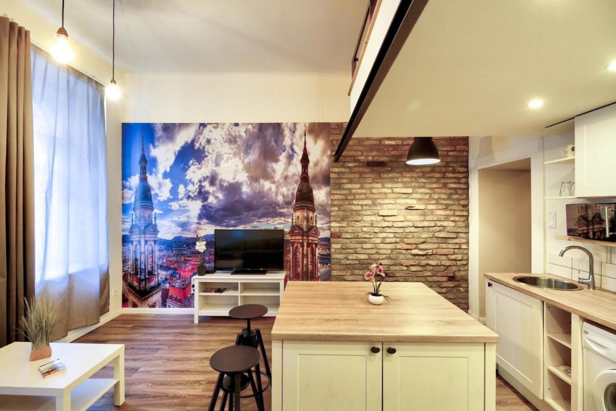 Heart Of Retreat * Budapest